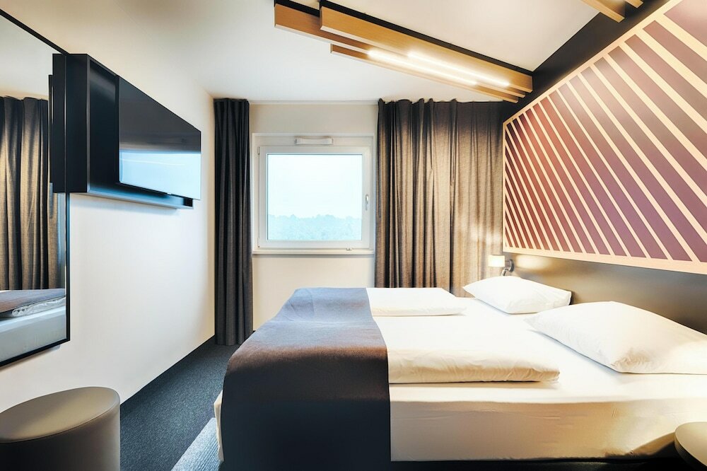 Фото B&b Hotel Wiesbaden