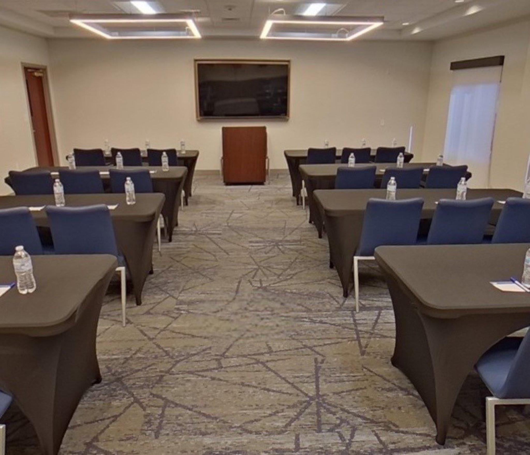 Фото Holiday Inn Express & Suites Tuscaloosa-University, an Ihg Hotel