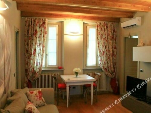 Гостиница B&b Corte delle Rose в Вогере