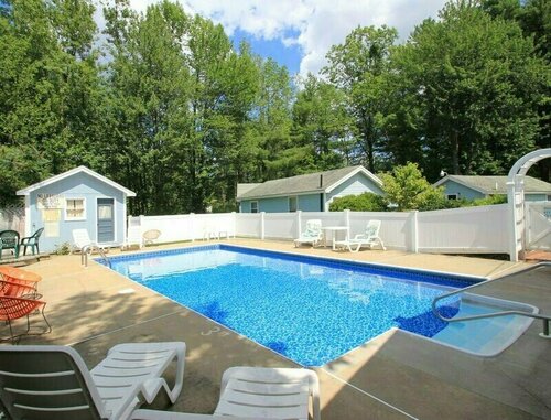 Гостиница Brookside Inn & Cottages в Биддефорде