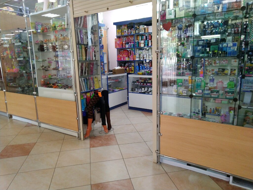 Tienda de perfumes y cosmética Магазин парфюмерии и косметики, , foto
