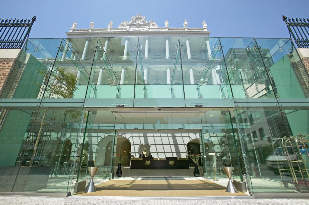 Фото Palais Coburg Residenz