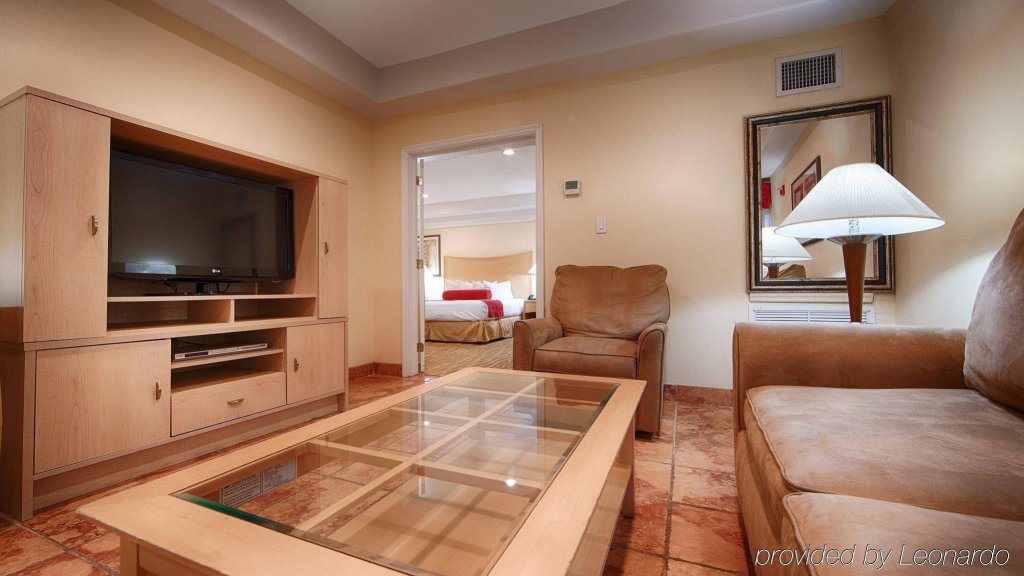 Фото Best Western Plus Oceanside Inn