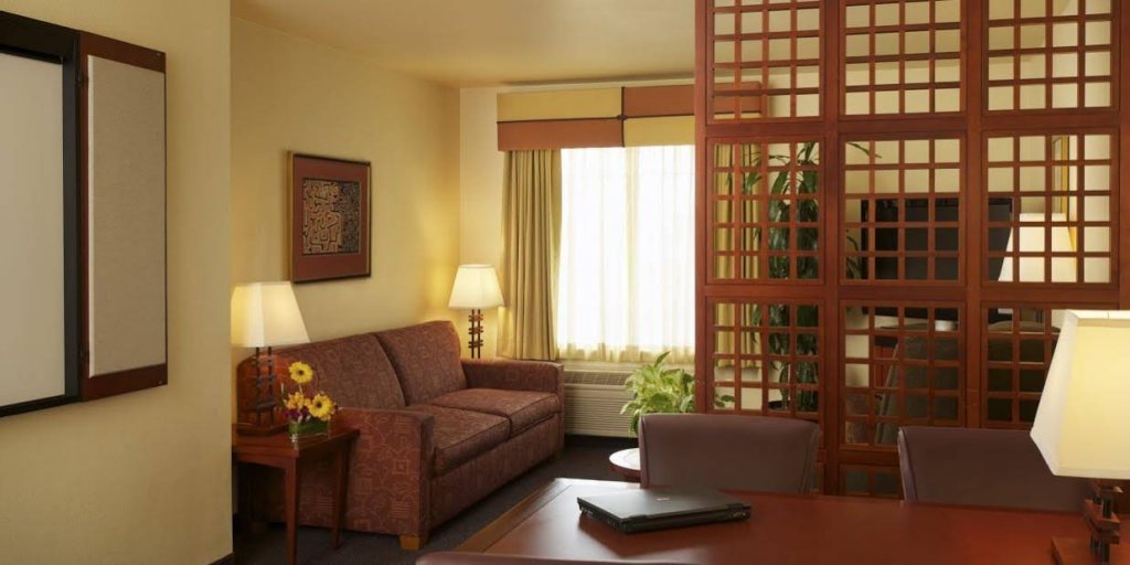 Фото Larkspur Landing Hillsboro - An All-Suite Hotel