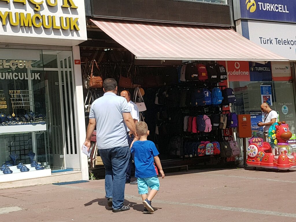 Çanta ve valiz mağazaları Sahra Çanta, Gaziosmanpaşa, foto