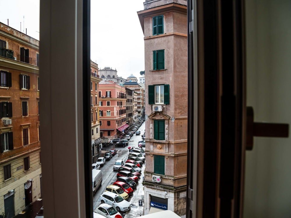 Фото A 2 Passi dai Musei Guest House