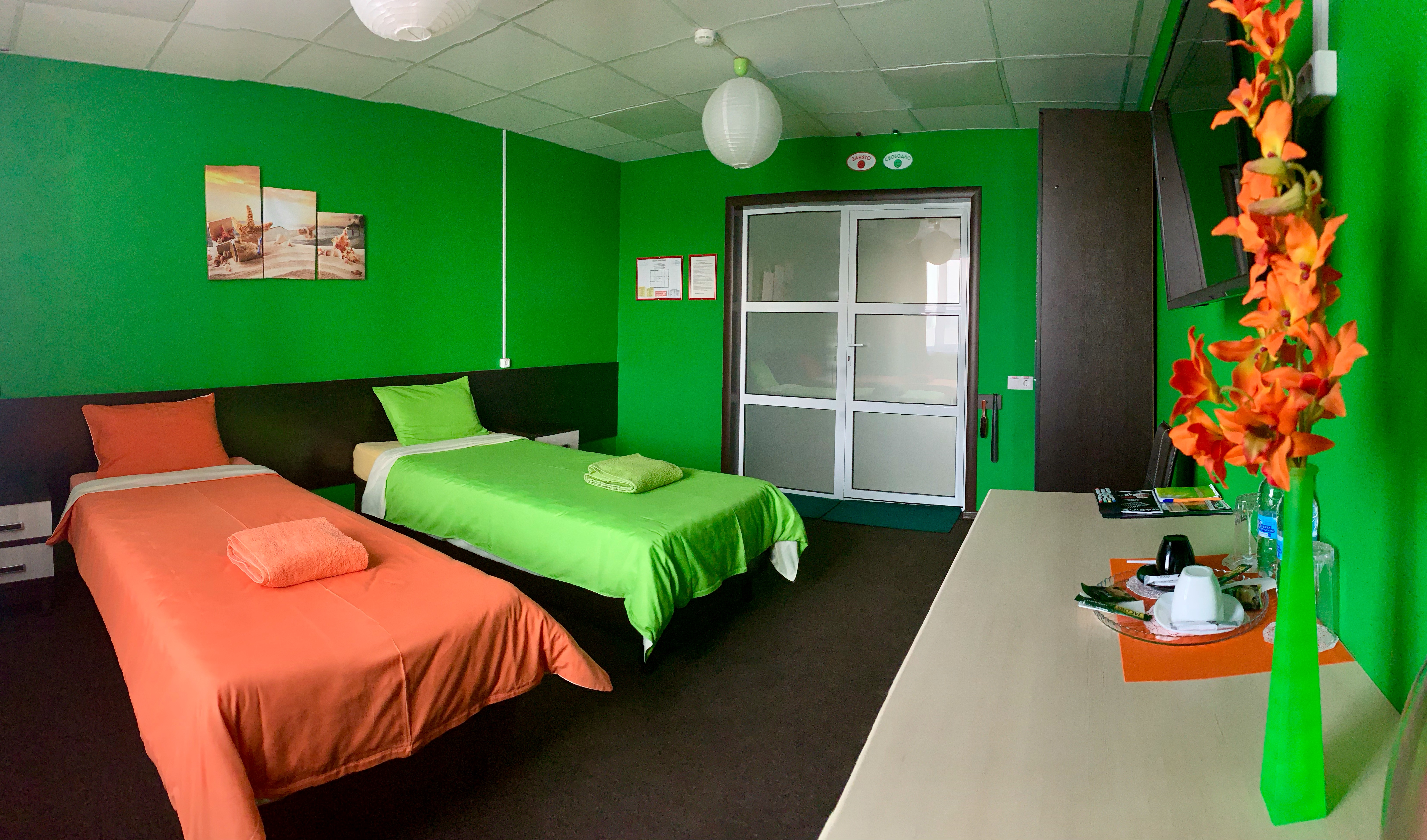 Фото отеля 2