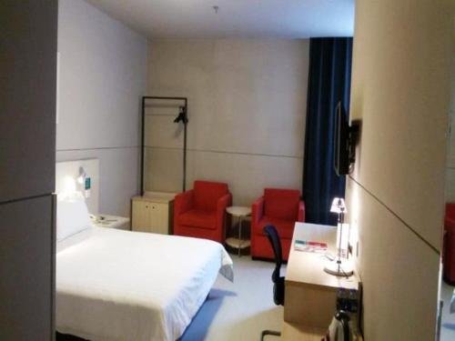 Фото Jinjiang Inn Shijiazhuang Railway Station West Square Branch