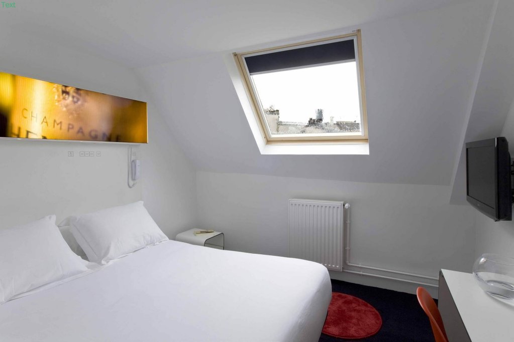 Фото Maxim Folies