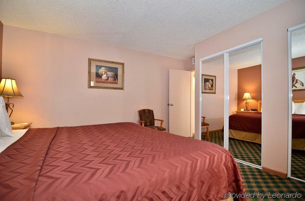 Фото Best Western Pecos Inn