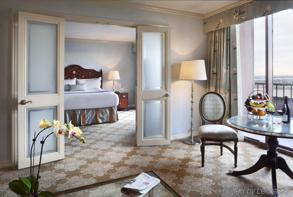 Фото Windsor Court Hotel