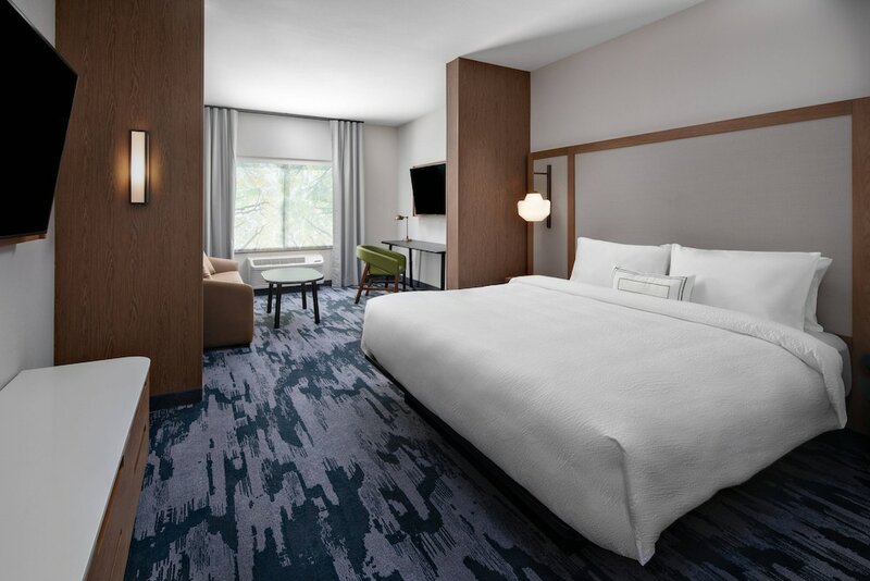 Гостиница Fairfield Inn & Suites by Marriott Lake Geneva