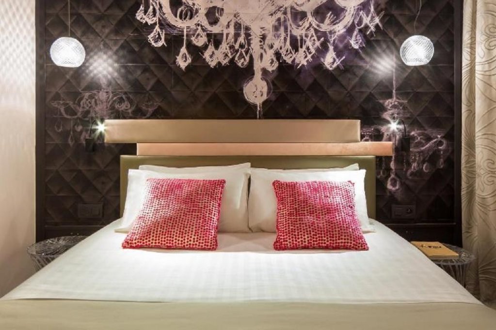 Фото Hotel Yllen Eiffel