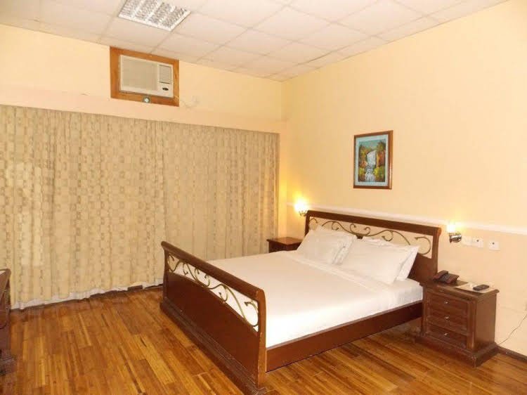 Фото Treasures Suites & Conferences