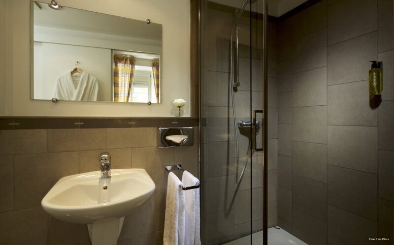 Фото Hotel Parc Plaza