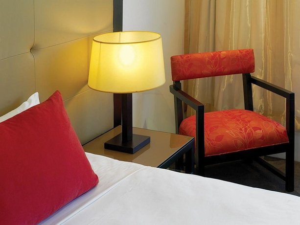 Фото Brady Apartment Hotel Flinders Street