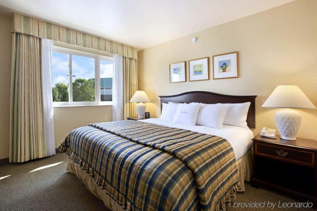 Фото Delta Hotels by Marriott Burlington