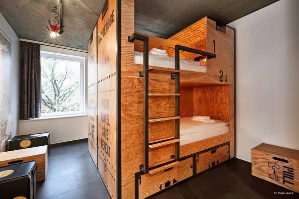 Фото H+ Hotel Lubeck