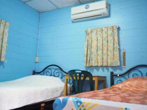 Фото Three J Guesthouse
