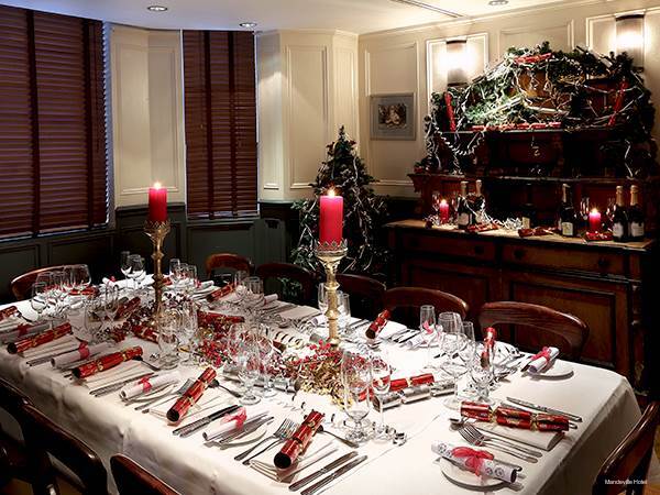 Фото The Mandeville Hotel