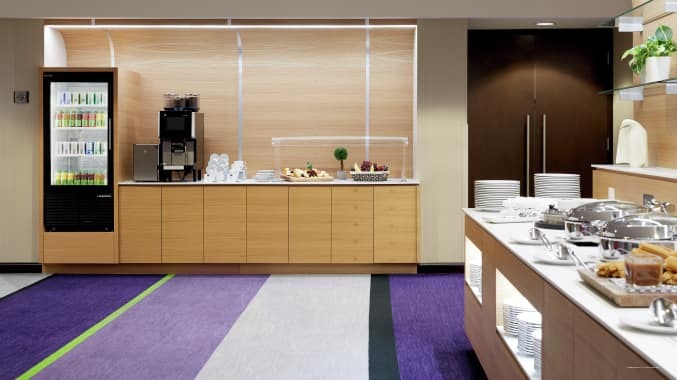 Фото DoubleTree by Hilton Montreal