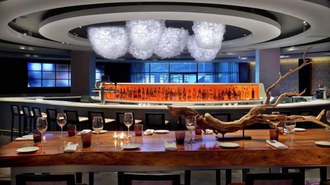 Фото DoubleTree by Hilton Montreal