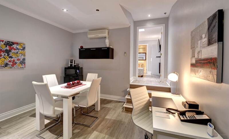 Фото Travelodge by Wyndham Hotel & Convention Centre Quebec City