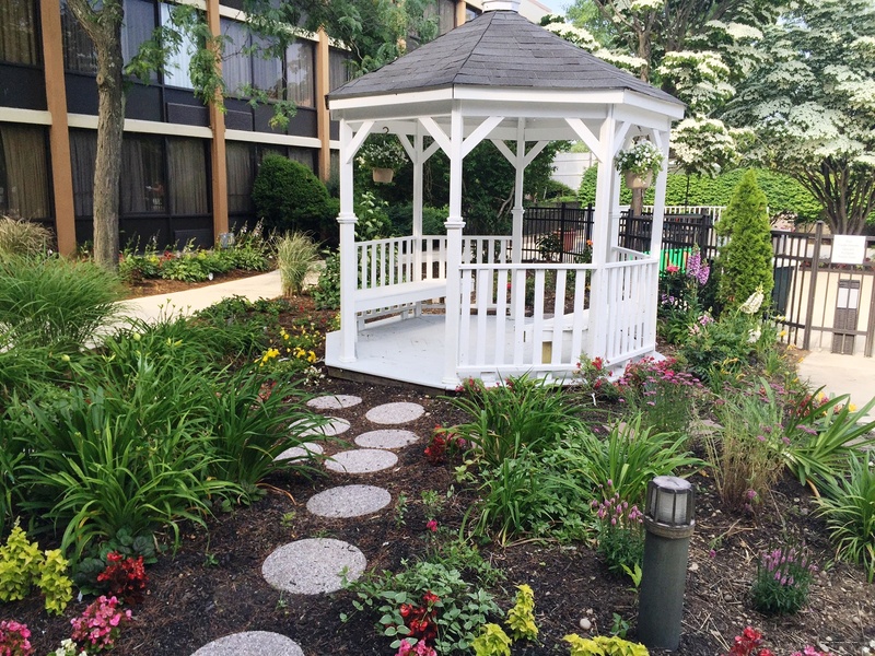 Фото Holiday Inn Westbury - Long Island, an Ihg Hotel