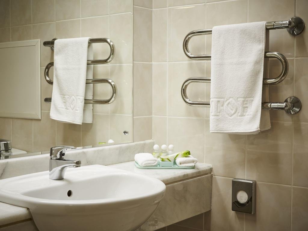 Фото Протон