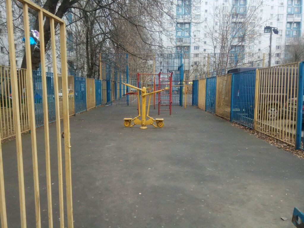 Спортивная площадка
