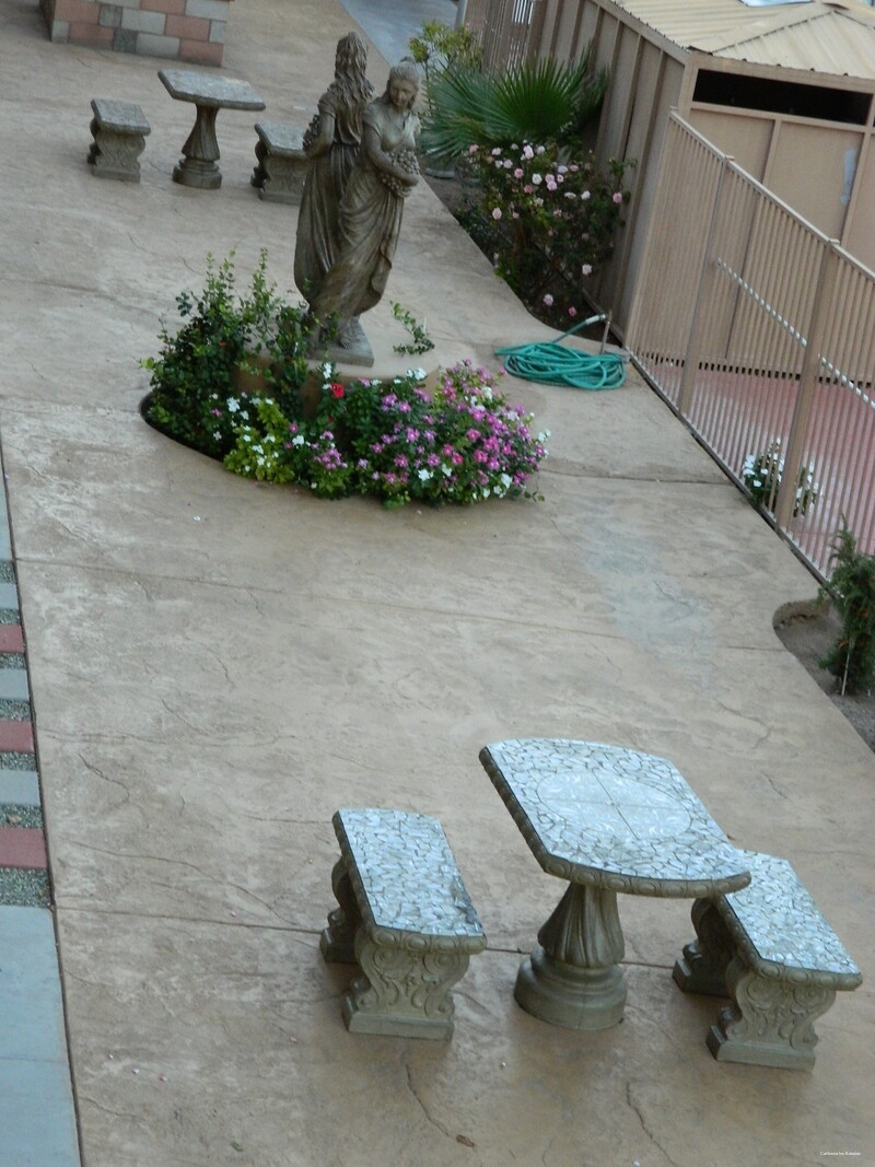 Фото California Inn