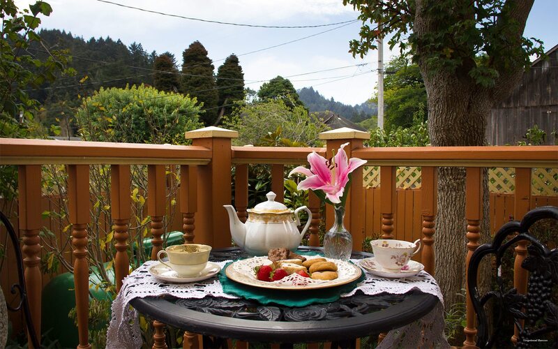 Фото Gingerbread Mansion Inn