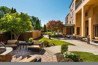 Гостиница Courtyard by Marriott Danbury