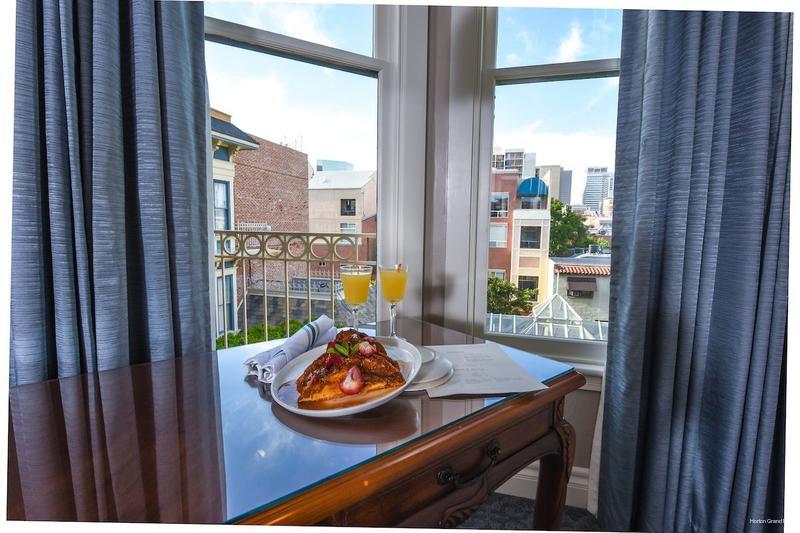 Фото The Horton Grand Hotel