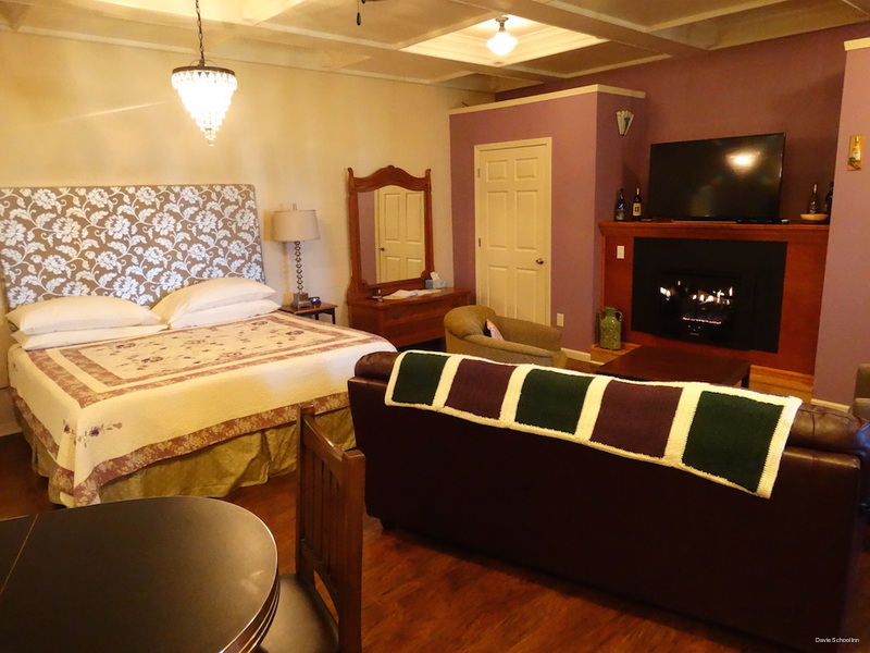 Фото Davie School Inn