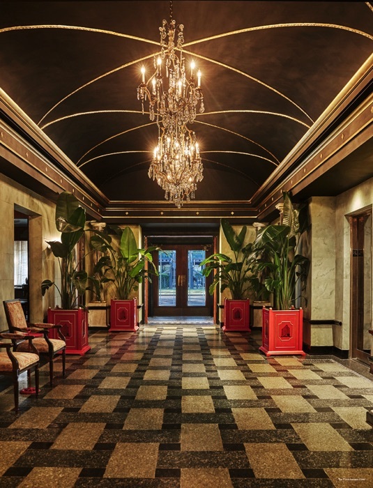 Фото The Pontchartrain Hotel