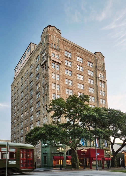 Фото The Pontchartrain Hotel