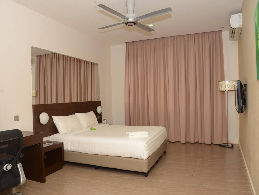 Фото 101 Hotel Bintulu