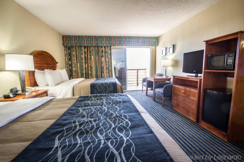 Фото Crowne Plaza Orlando - Lake Buena Vista