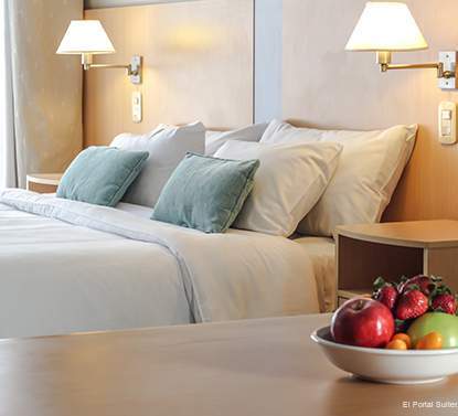 Фото Portal Plaza Suites