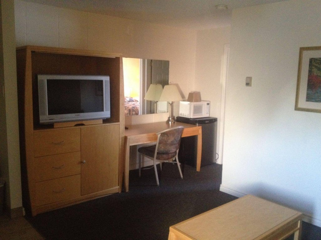 Фото Eastglen Inn