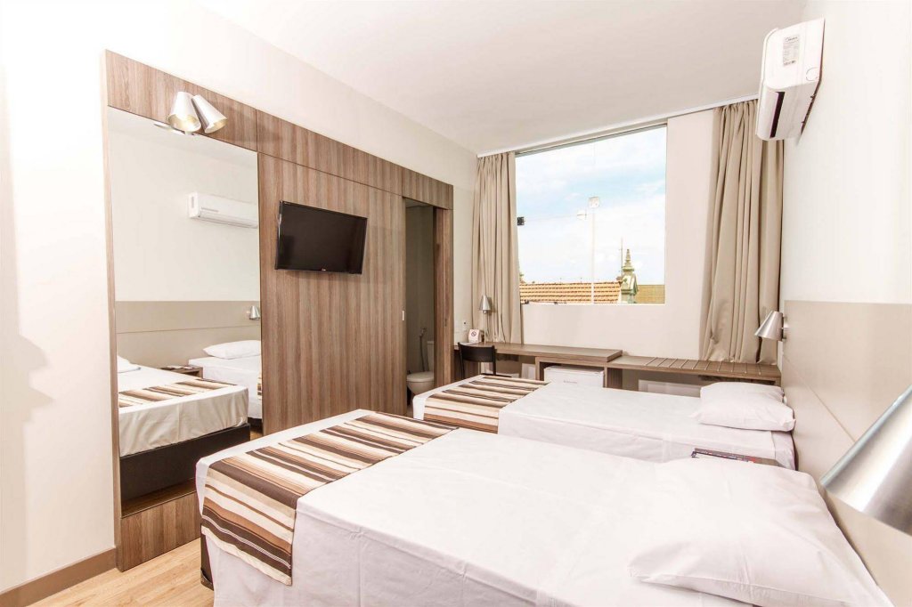 Фото Hotel Valerim Itajaí