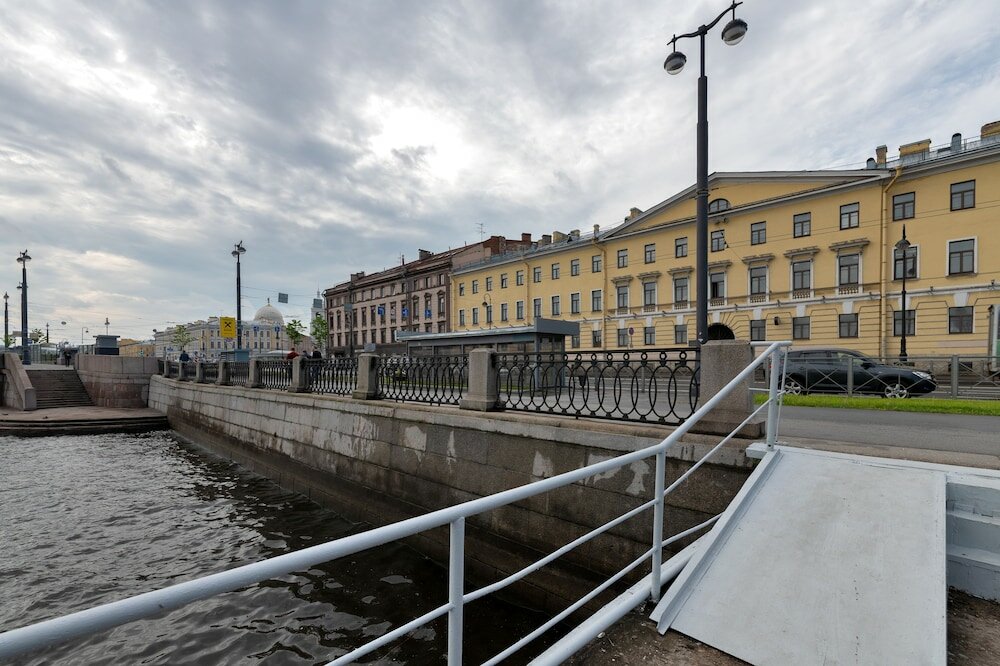 Набережная макарова в санкт петербурге