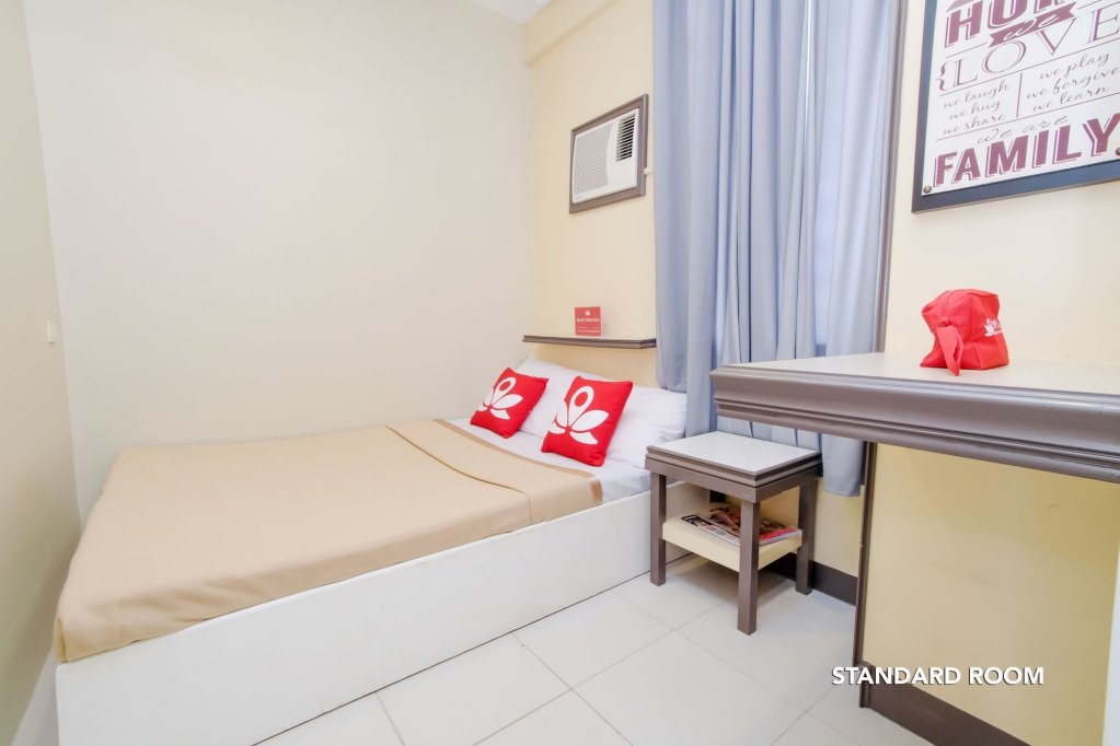 Фото Hotel Sogo Quezon Avenue