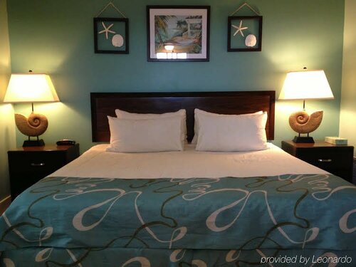 Гостиница Getaways At Dover House в Делрей-Бич
