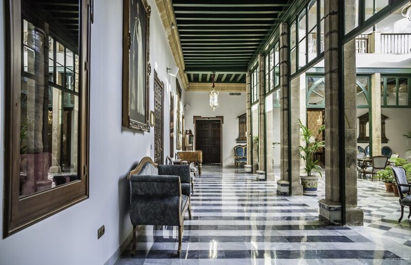 Фото Hotel Duques de Medinaceli