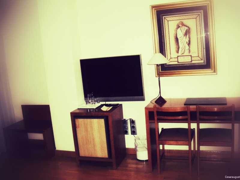 Фото Hotel Cesaraugusta