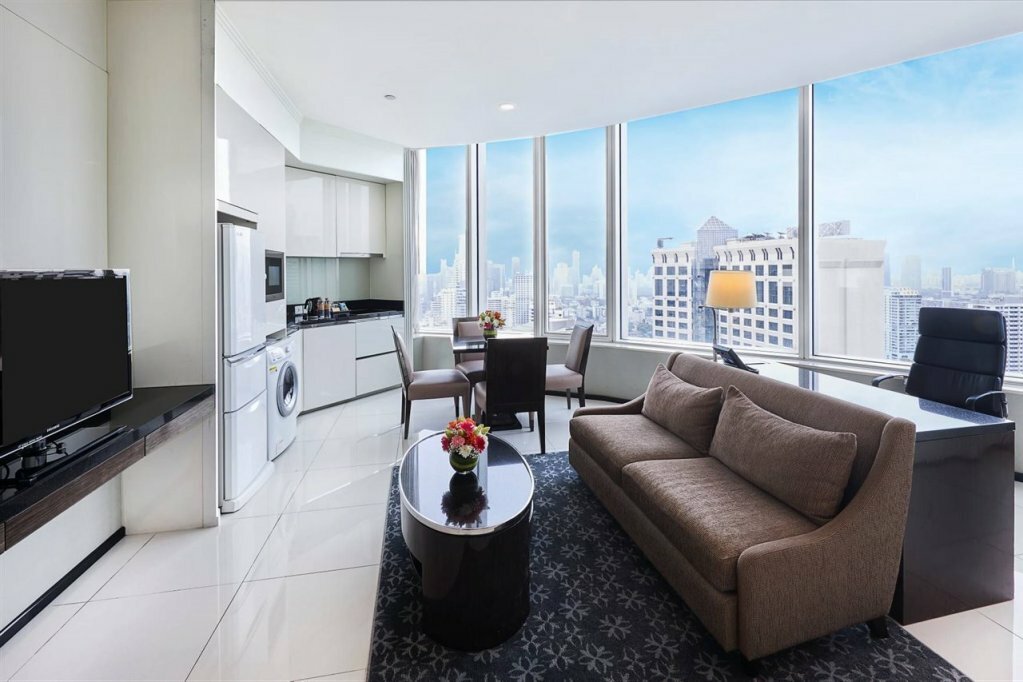 Hotel Grande Centre Point Hotel Terminal 21, Bangkok, photo