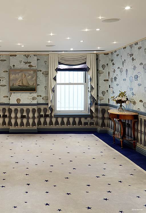 Фото The Mandeville Hotel