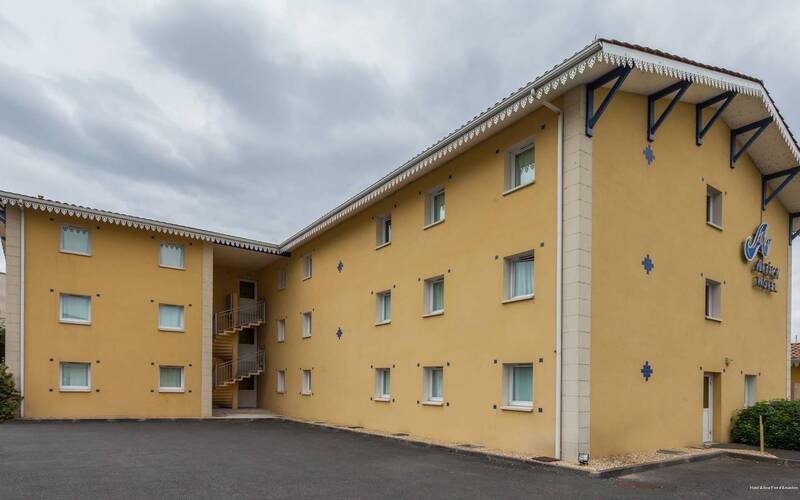 Фото greet hotel La Teste Bassin d' Arcachon